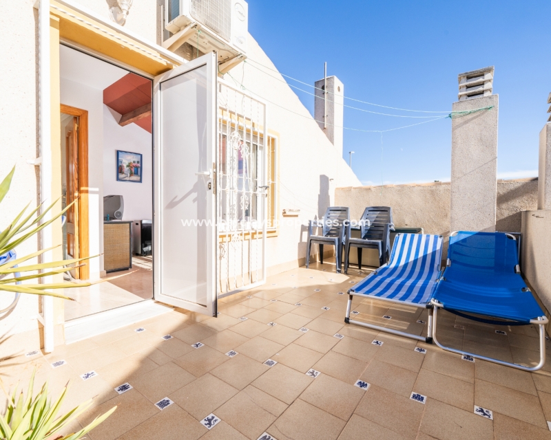 Resale - Reihenhaus - Urb. La Marina