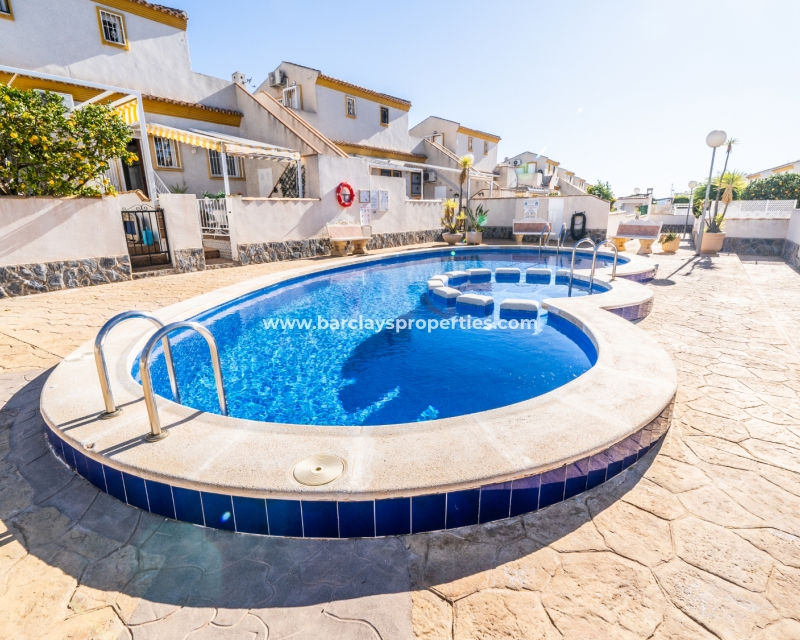 Resale - Reihenhaus - Urb. La Marina