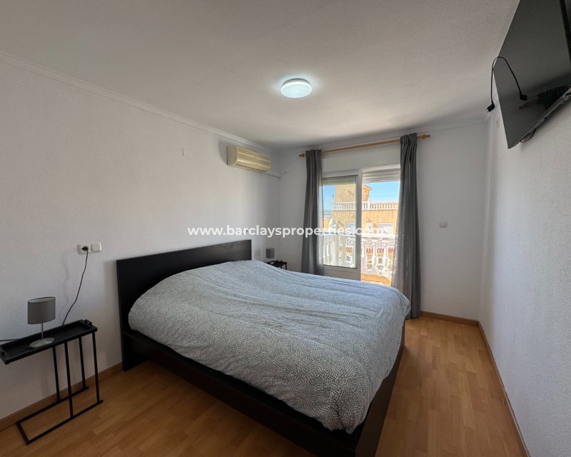 Resale - Reihenhaus - Urb. La Marina