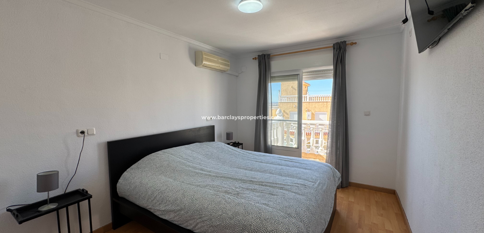 Resale - Reihenhaus - Urb. La Marina