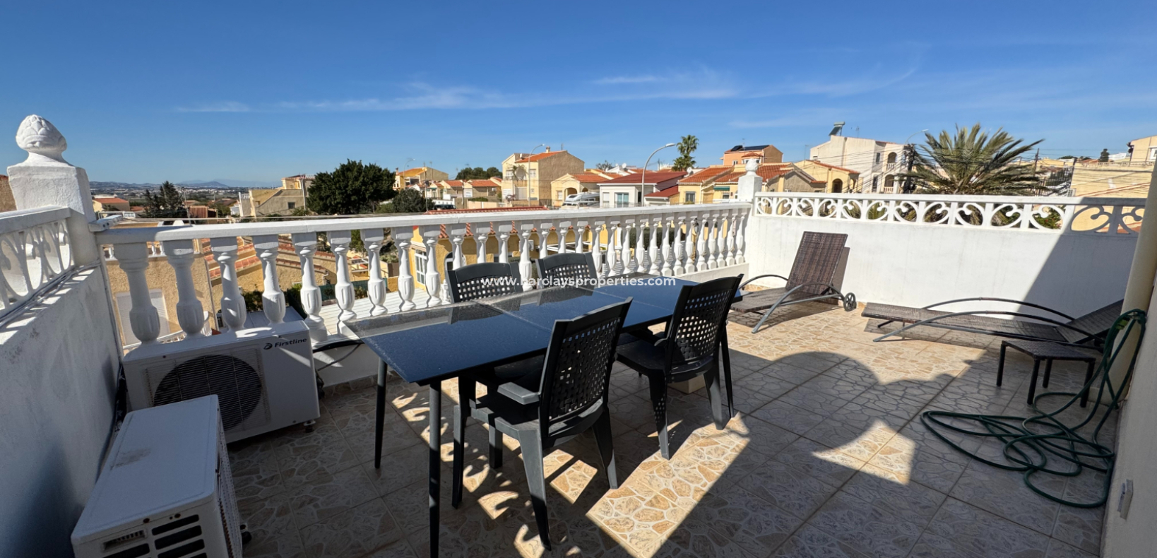 Resale - Reihenhaus - Urb. La Marina