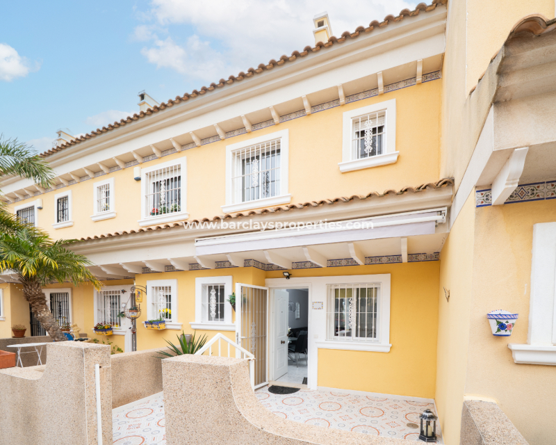 Resale - Reihenhaus - Urb. La Marina