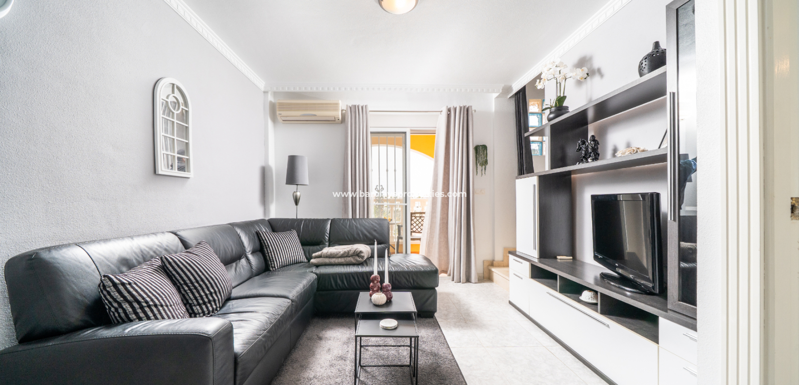 Resale - Reihenhaus - Urb. La Marina