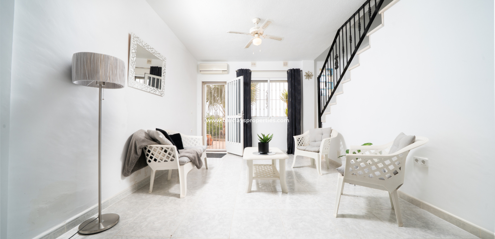 Resale - Reihenhaus - Urb. La Marina