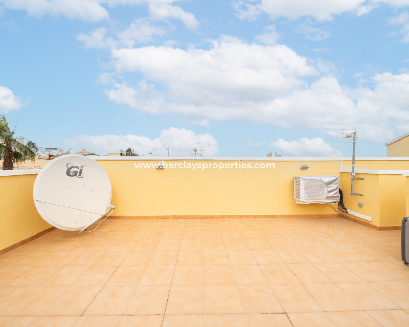 Resale - Reihenhaus - Urb. La Marina