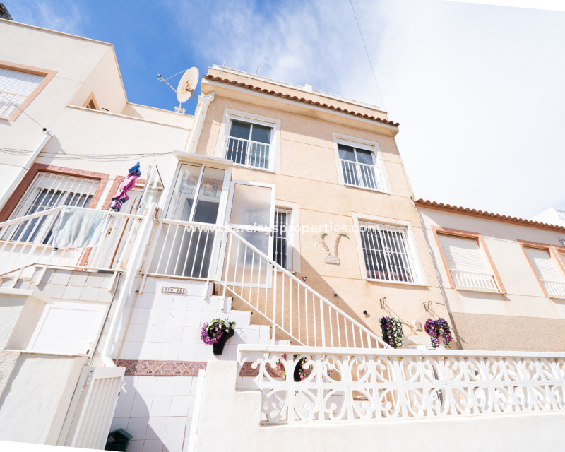 Resale - Reihenhaus - Urb. La Marina