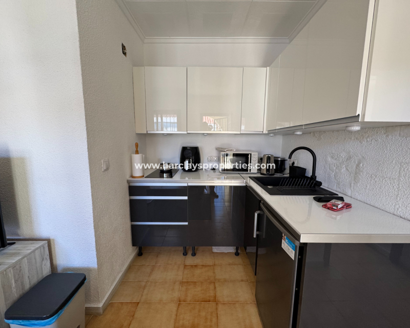 Resale - Reihenhaus - Urb. La Marina