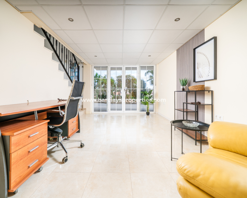 Resale - Reihenhaus - Urb. La Marina