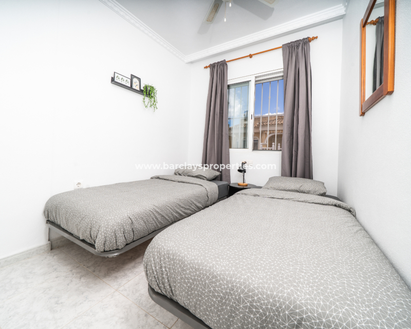 Resale - Reihenhaus - Urb. La Marina