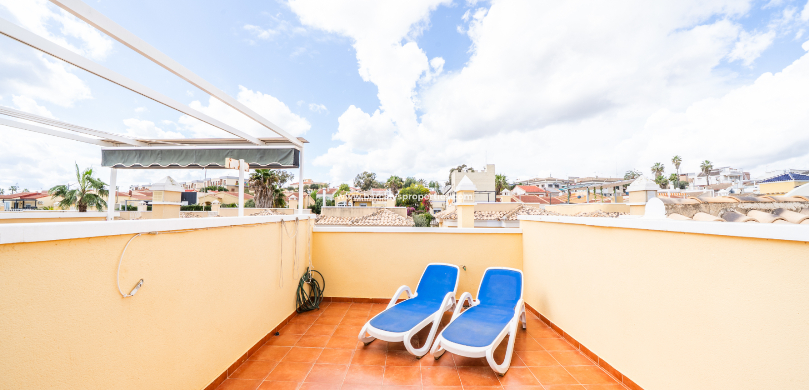 Resale - Reihenhaus - Urb. La Marina