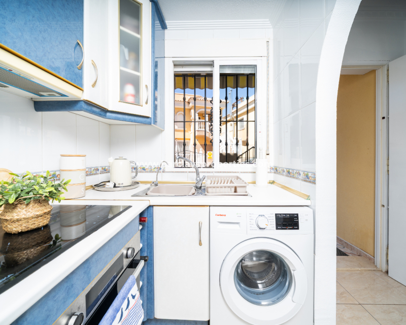 Resale - Reihenhaus - Urb. La Marina