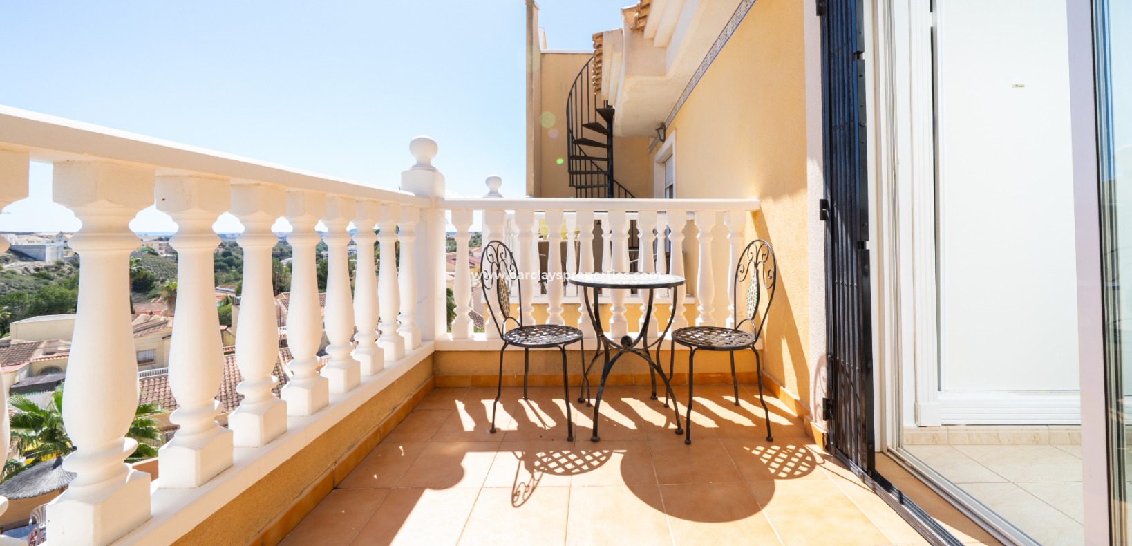 Resale - Reihenhaus - Urb. La Marina