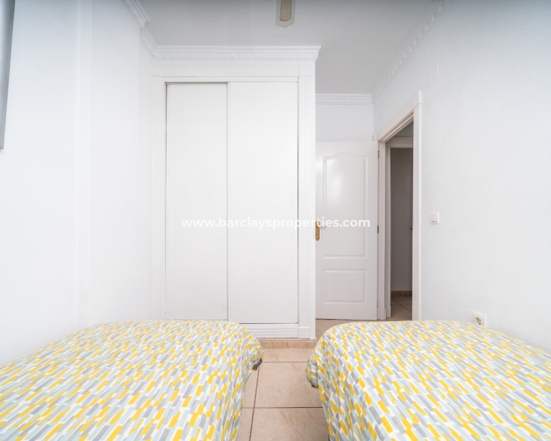 Resale - Reihenhaus - Urb. La Marina