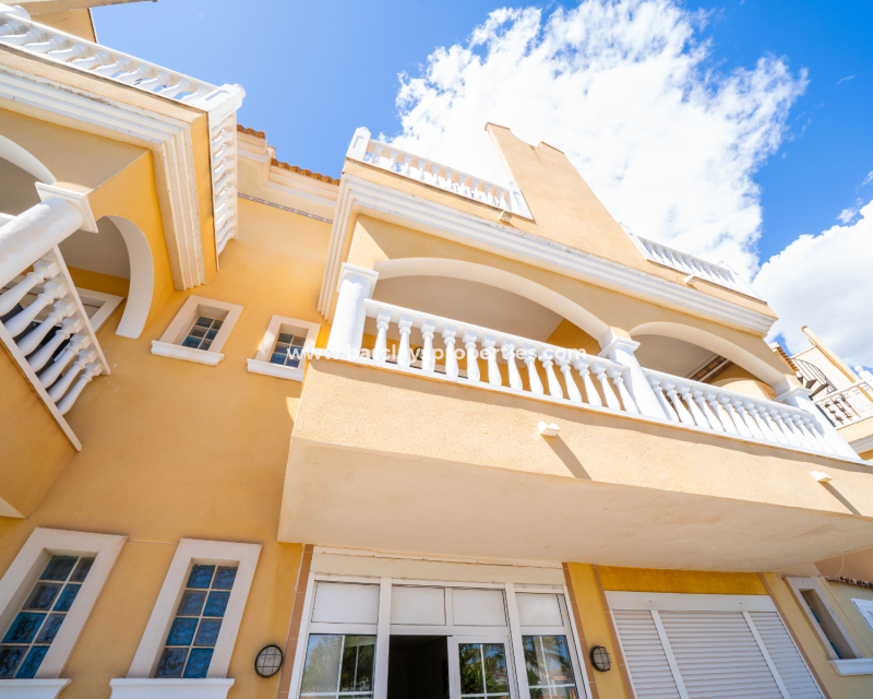 Resale - Reihenhaus - Urb. La Marina