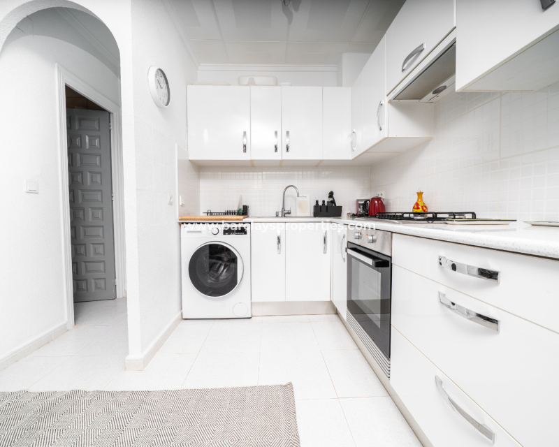 Resale - Reihenhaus - Urb. La Marina