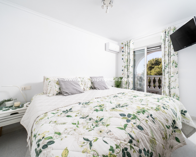 Resale - Reihenhaus - Urb. La Marina