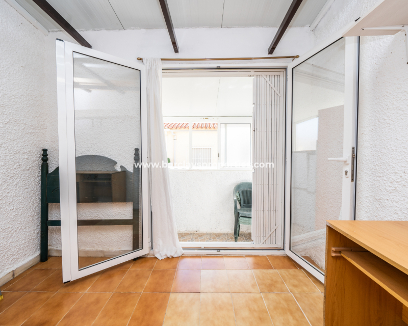 Resale - Reihenhaus - Urb. La Marina