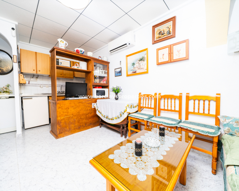 Resale - Reihenhaus - Urb. La Marina