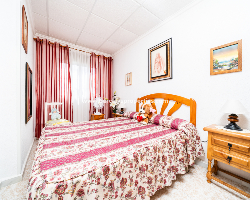 Resale - Reihenhaus - Urb. La Marina