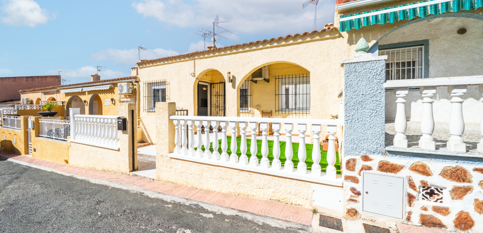 Resale - Reihenhaus - Urb. La Marina