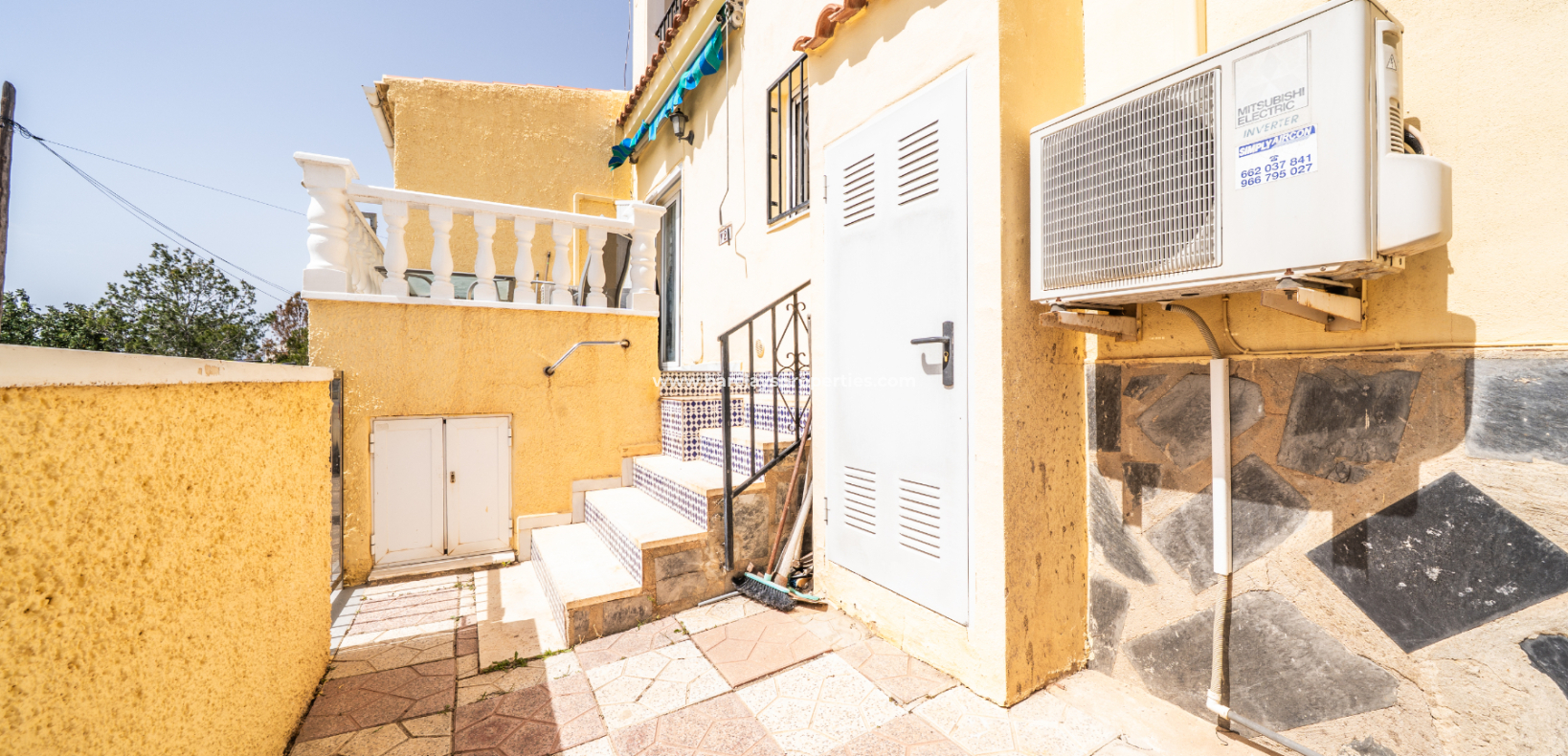 Resale - Reihenhaus - Urb. La Marina