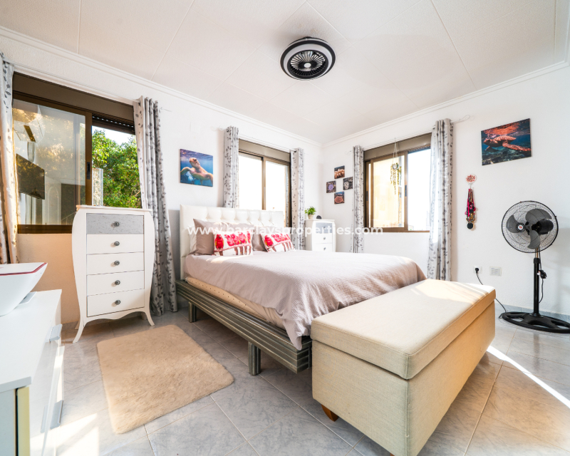 Resale - Reihenhaus - Urb. La Marina