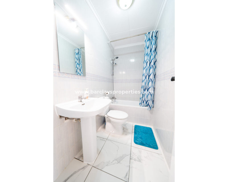 Resale - Reihenhaus - Urb. La Marina