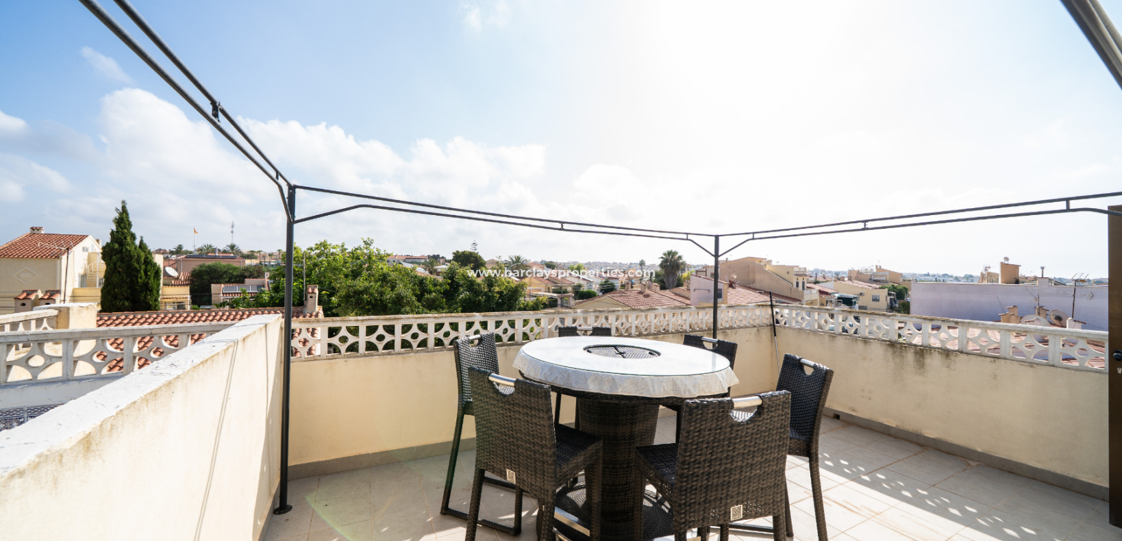 Resale - Reihenhaus - Urb. La Marina