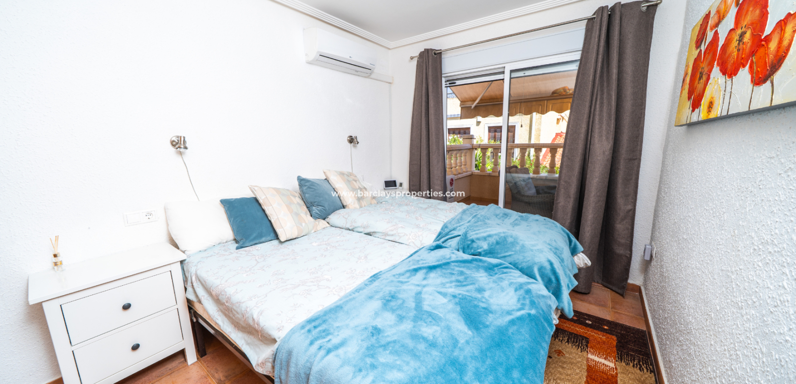 Resale - Reihenhaus - Urb. La Marina