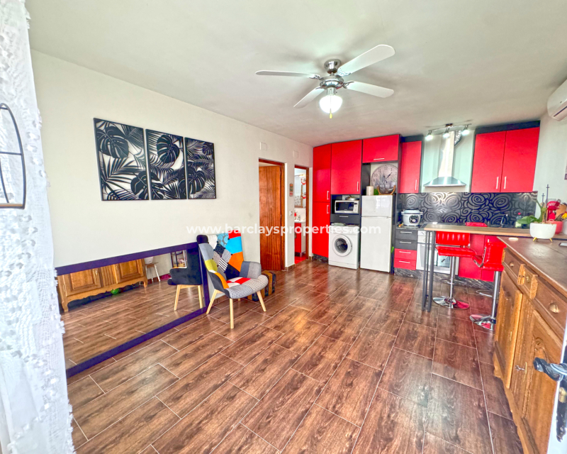 Resale - Reihenhaus - Urb. La Marina