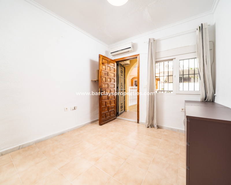 Resale - Reihenhaus - Urb. La Marina