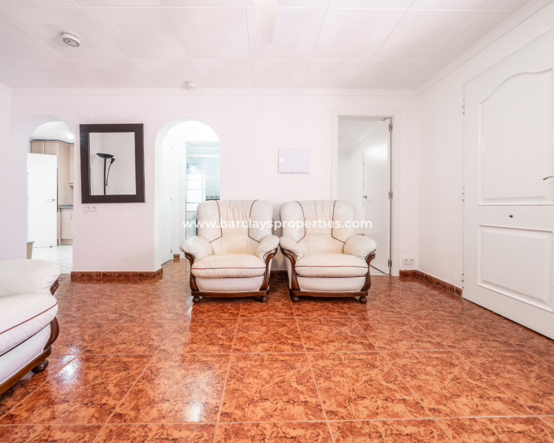 Resale - Reihenhaus - Urb. La Marina