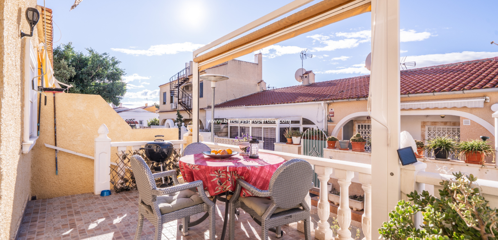 Resale - Reihenhaus - Urb. La Marina