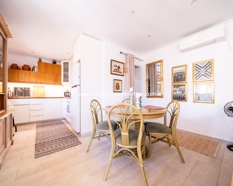 Resale - Reihenhaus - Urb. La Marina