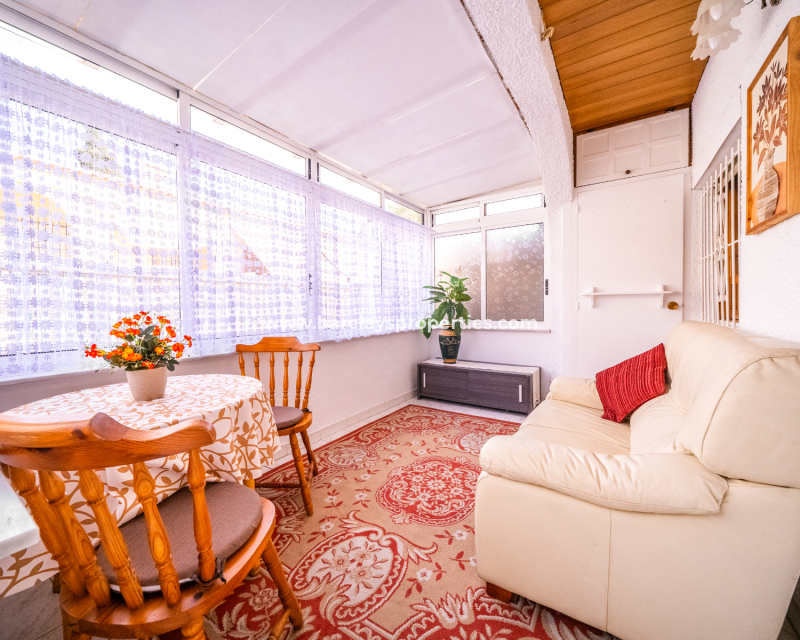 Resale - Reihenhaus - Urb. La Marina