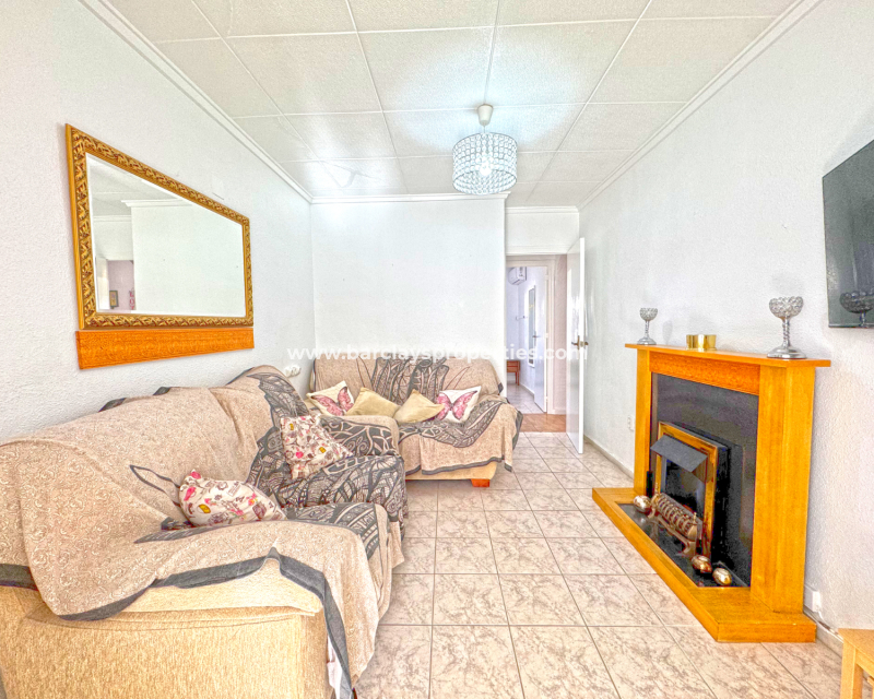 Resale - Reihenhaus - Urb. La Marina