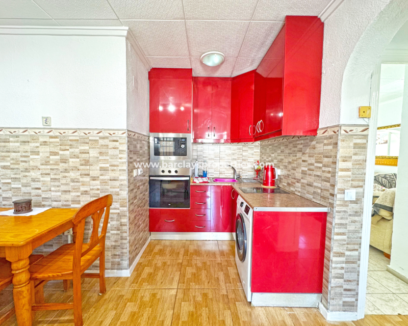 Resale - Reihenhaus - Urb. La Marina