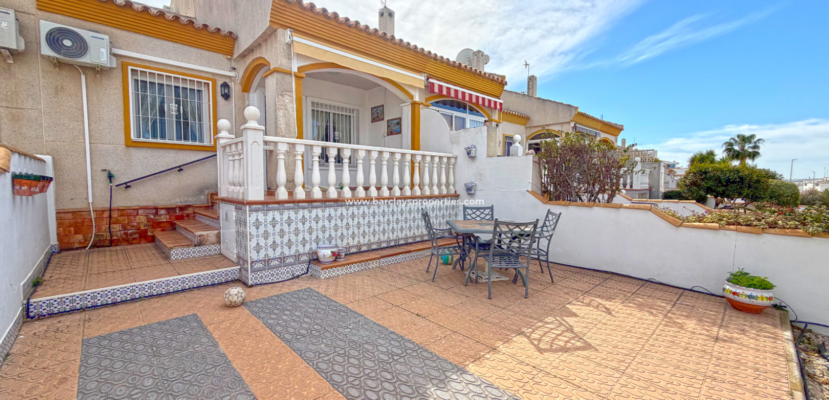 Resale - Reihenhaus - Urb. La Marina