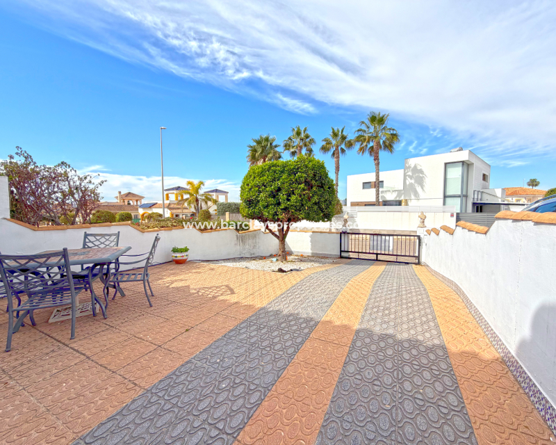 Resale - Reihenhaus - Urb. La Marina