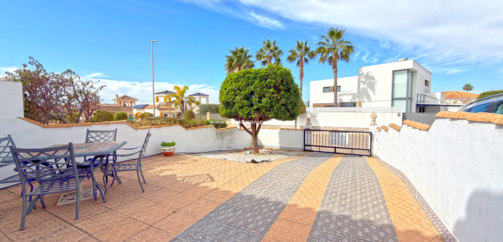 Resale - Reihenhaus - Urb. La Marina