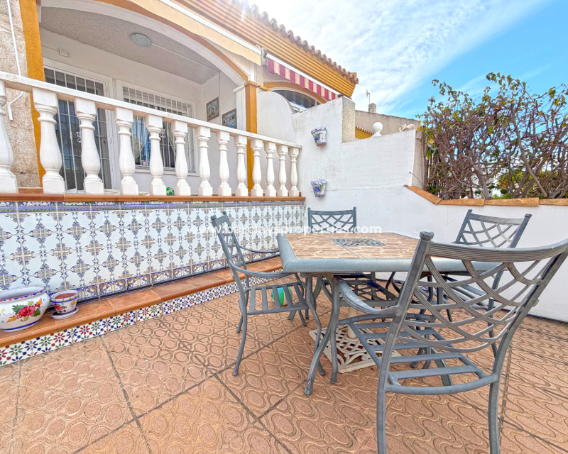 Resale - Reihenhaus - Urb. La Marina