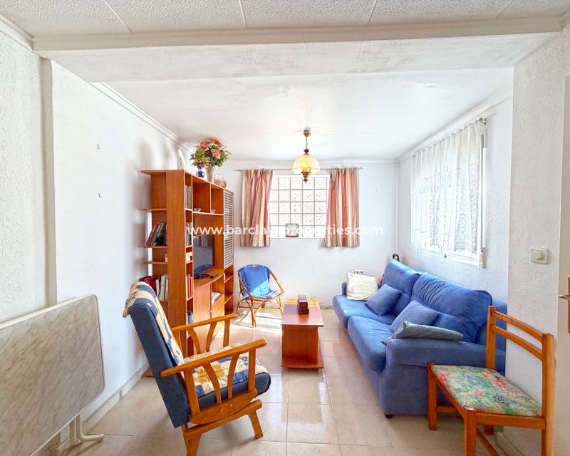 Resale - Reihenhaus - Urb. La Marina