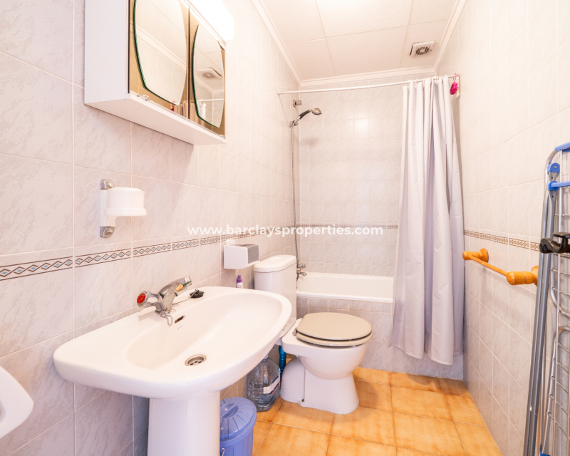 Resale - Reihenhaus - Urb. La Marina