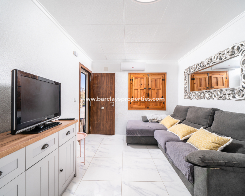 Resale - Reihenhaus - Urb. La Marina