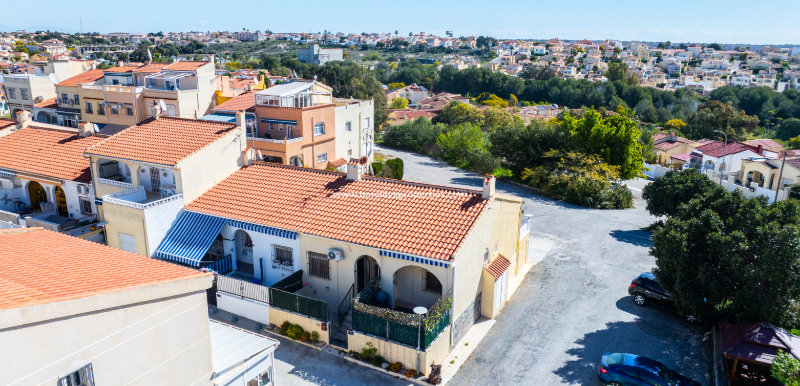 Resale - Reihenhaus - Urb. La Marina