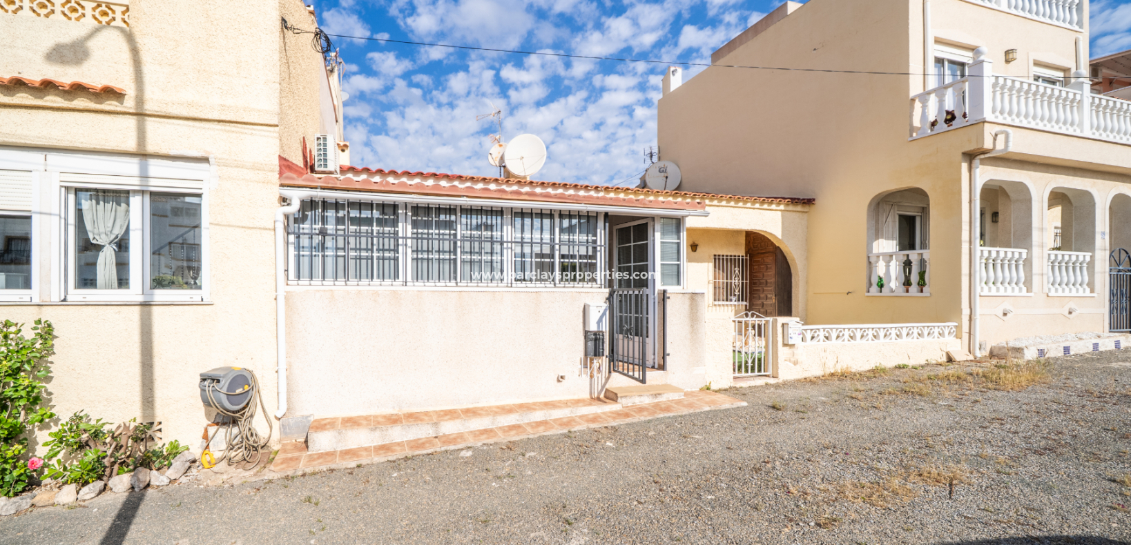 Resale - Reihenhaus - Urb. La Marina