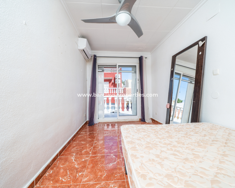 Resale - Reihenhaus - Urb. La Marina