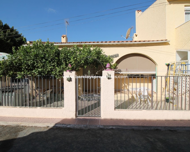 Resale - Reihenhaus - Urb. La Marina