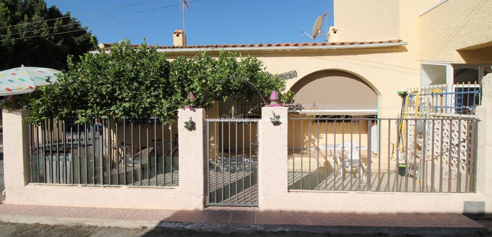 Resale - Reihenhaus - Urb. La Marina