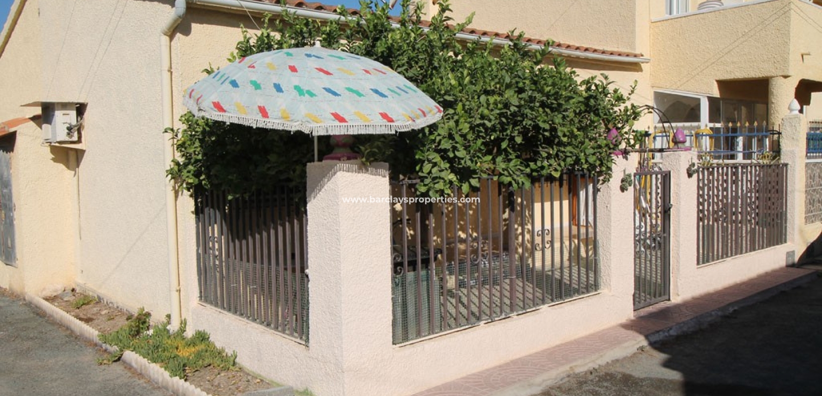 Resale - Reihenhaus - Urb. La Marina